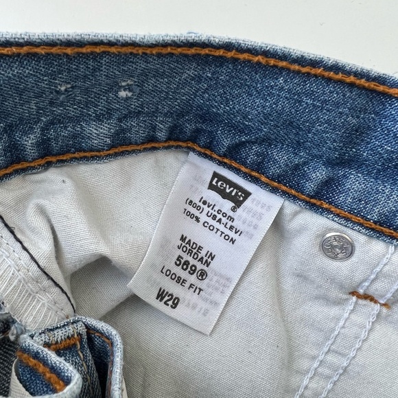 Levi’s Cut Off Denim Shorts - Picture 7 of 7